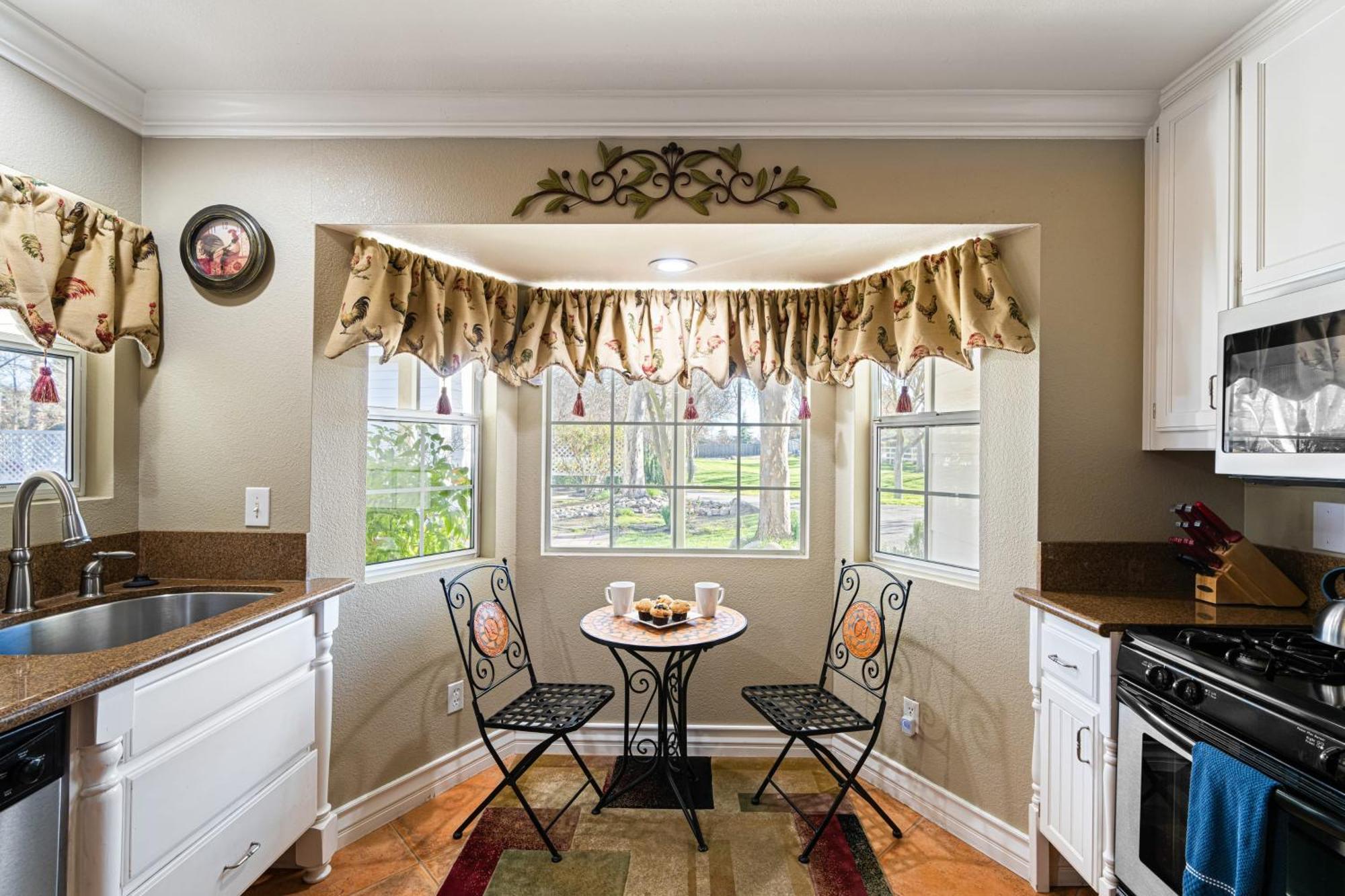 Victorian Manor In Paso Robles Wine Country Pool Hot Tub Firepit Tennis Court Sleeps 28 ภายนอก รูปภาพ