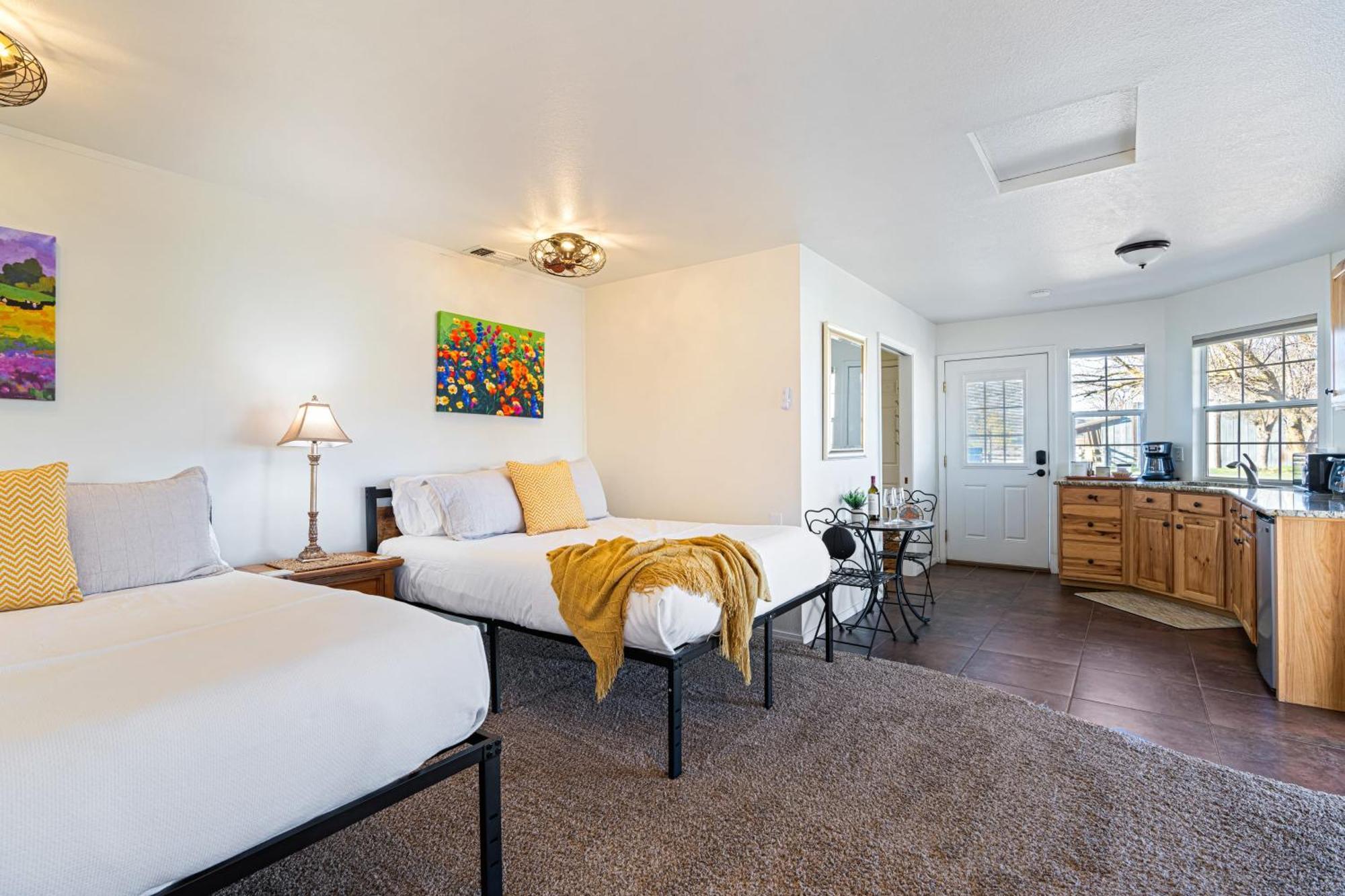 Victorian Manor In Paso Robles Wine Country Pool Hot Tub Firepit Tennis Court Sleeps 28 ภายนอก รูปภาพ