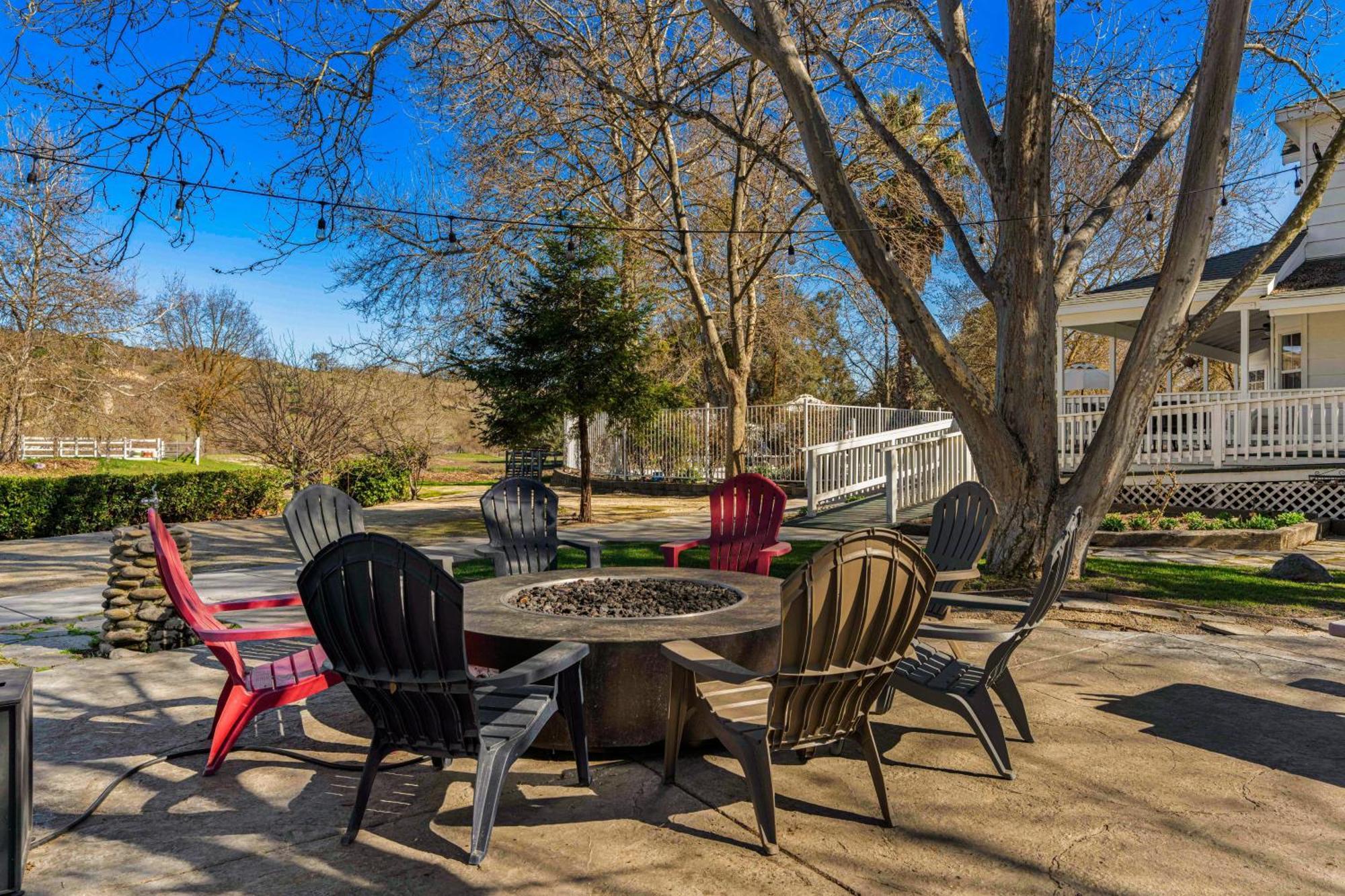Victorian Manor In Paso Robles Wine Country Pool Hot Tub Firepit Tennis Court Sleeps 28 ภายนอก รูปภาพ