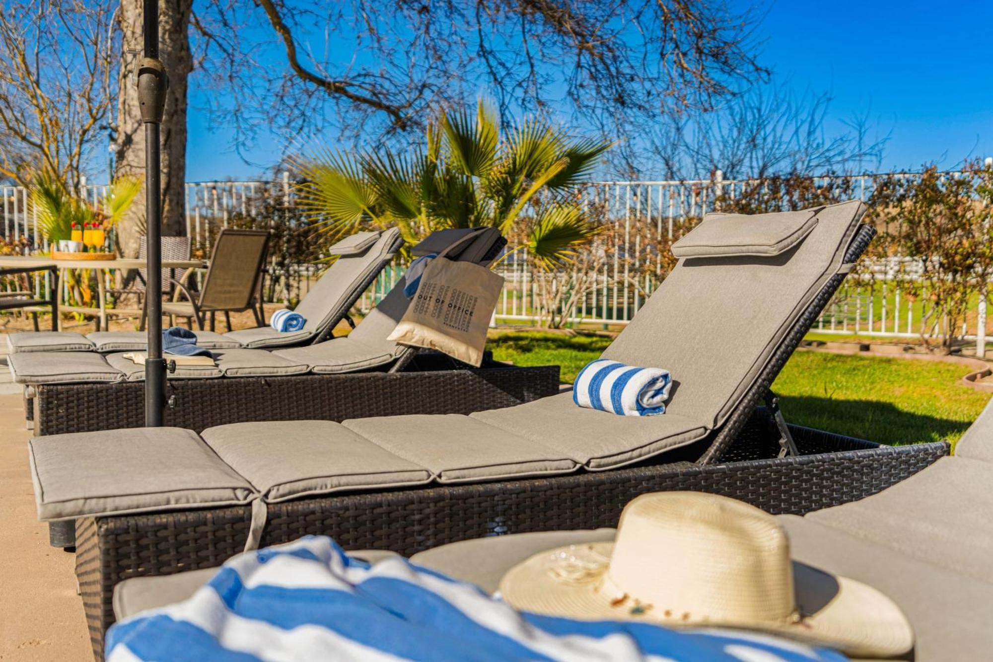 Victorian Manor In Paso Robles Wine Country Pool Hot Tub Firepit Tennis Court Sleeps 28 ภายนอก รูปภาพ