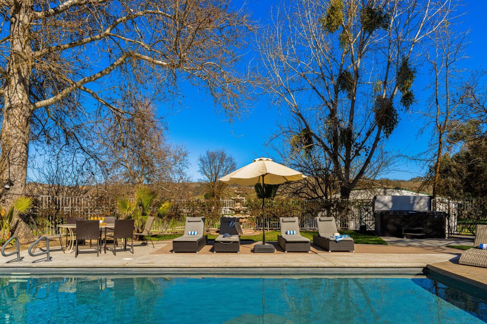 Victorian Manor In Paso Robles Wine Country Pool Hot Tub Firepit Tennis Court Sleeps 28 ภายนอก รูปภาพ